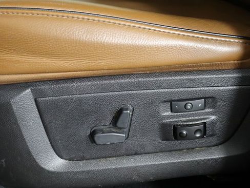 Used 2016 RAM 1500 Laramie Longhorn RWD image 23