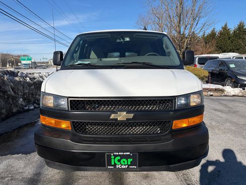 Used 2023 Chevrolet Express 3500 LS image 3