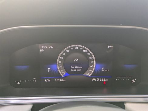 Used 2025 Volkswagen Taos SE image 13