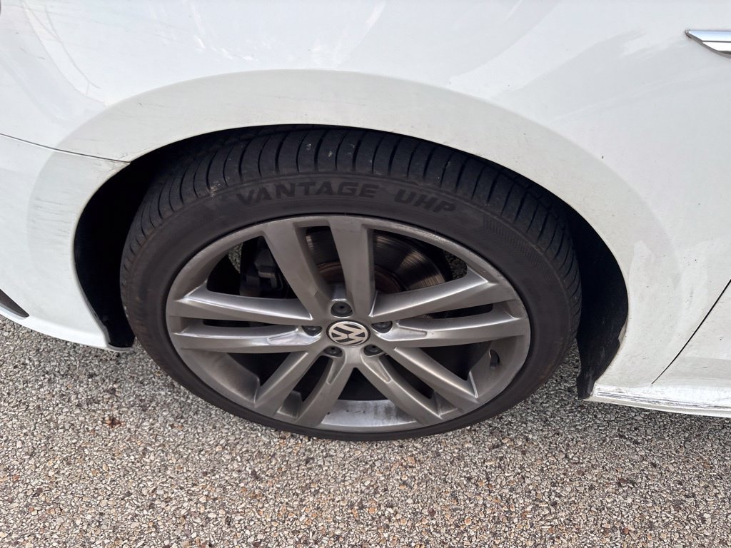 Used 2018 Volkswagen Passat 2.0T R-Line FWD image 12
