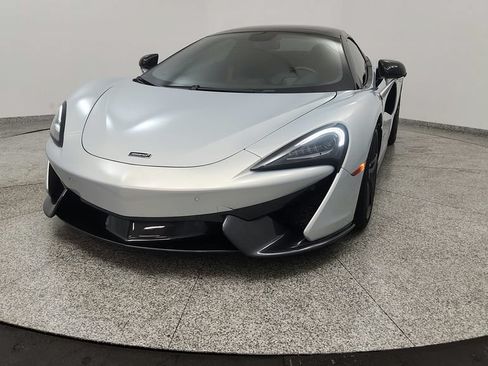 Used 2019 McLaren 570S Spider RWD image 10