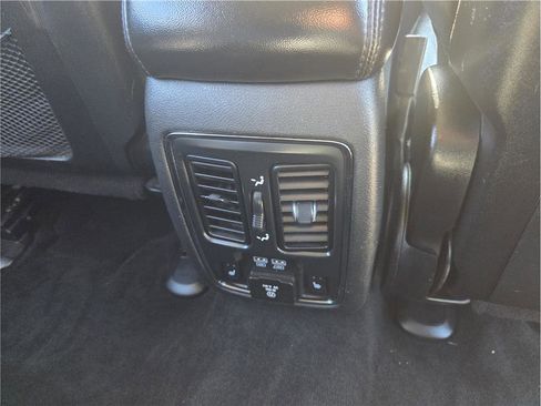 Used 2014 Dodge Durango Limited image 26