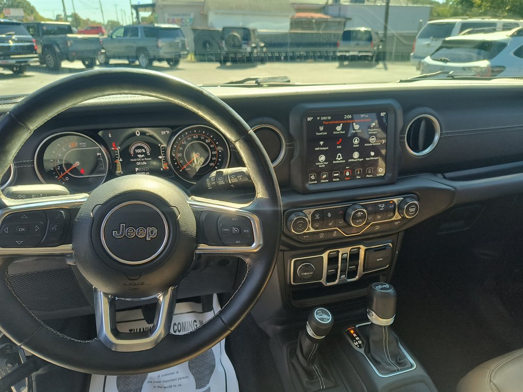 Used 2020 Jeep Wrangler Unlimited Sahara AWD/4WD image 23