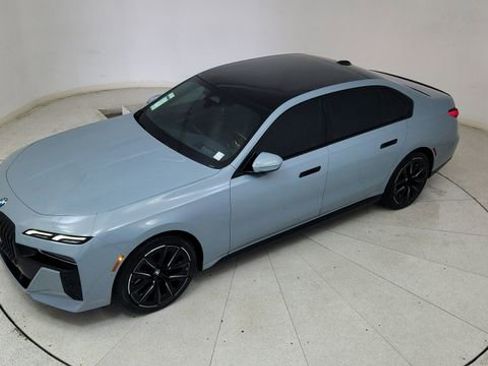 Used 2024 BMW 740i xDrive w/ Premium Package image 84