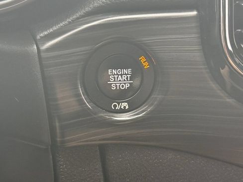 Used 2020 Jeep Grand Cherokee Altitude AWD/4WD image 26