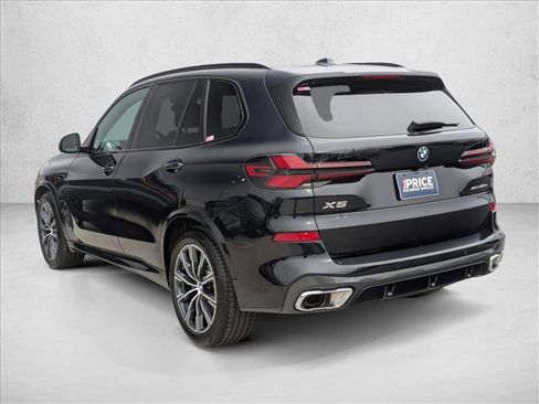 Used 2026 BMW X5 xDrive50e w/ M Sport Package image 8