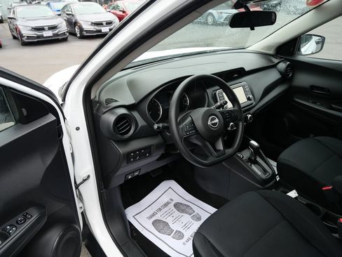 Used 2023 Nissan Kicks S FWD image 9