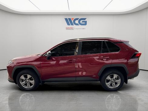 Used 2022 Toyota RAV4 LE AWD/4WD image 7