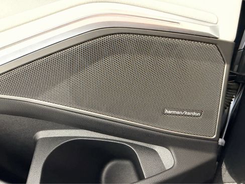 Used 2024 BMW M3 Competition w/ Executive Package image 15