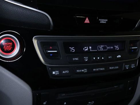 Used 2020 Honda Pilot Touring image 36