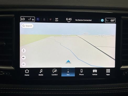 Used 2024 Chrysler Pacifica Select image 28