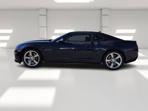 Used 2010 Chevrolet Camaro SS w/ RS Package image 2