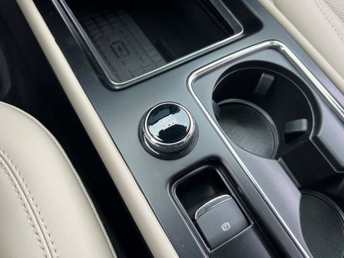 New 2026 Lincoln Corsair Premiere image 22