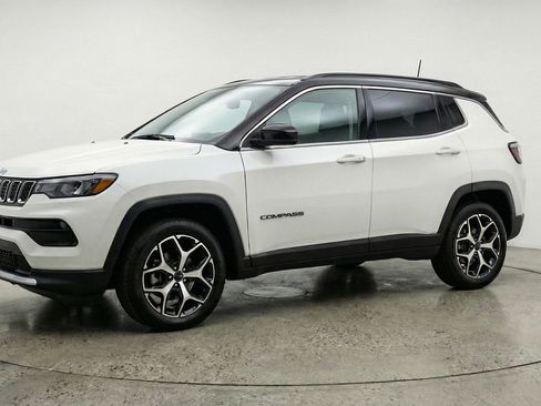 Used 2025 Jeep Compass Limited AWD/4WD image 3