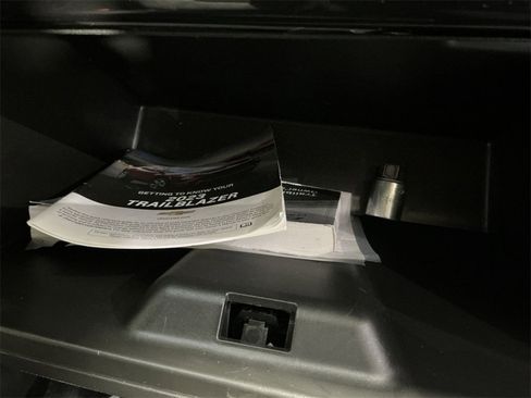 Used 2023 Chevrolet TrailBlazer LT image 31