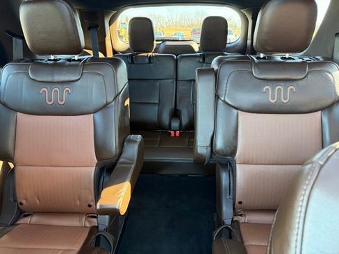 Used 2024 Ford Explorer King Ranch w/ Technology Package image 30