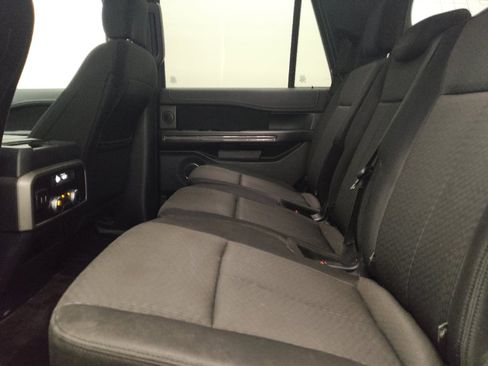 Used 2018 Ford Expedition XLT RWD image 18