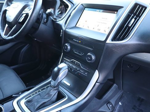 Used 2018 Ford Edge SEL FWD image 19