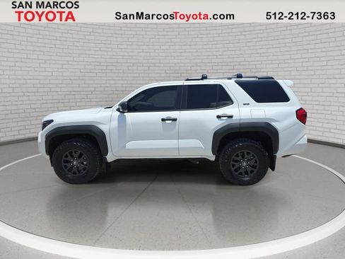 Used 2025 Toyota 4Runner SR5 AWD/4WD image 9
