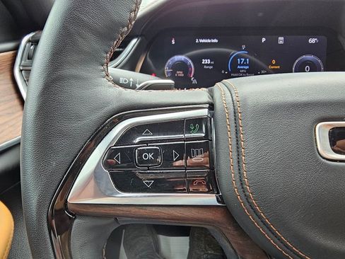 Used 2023 Jeep Grand Cherokee L Summit w/ Advanced Protech Group IV image 22