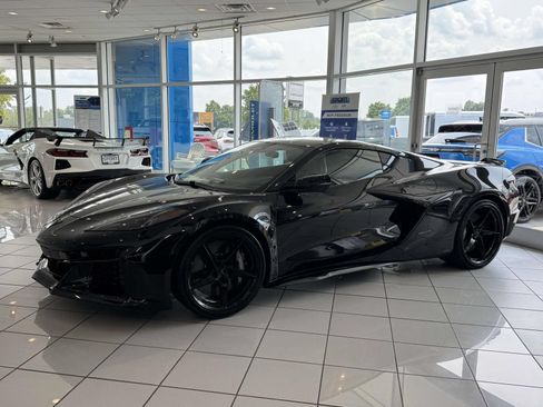 Used 2025 Chevrolet Corvette E-Ray AWD/4WD image 26