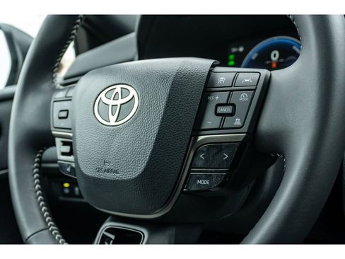 Used 2026 Toyota Camry SE image 26