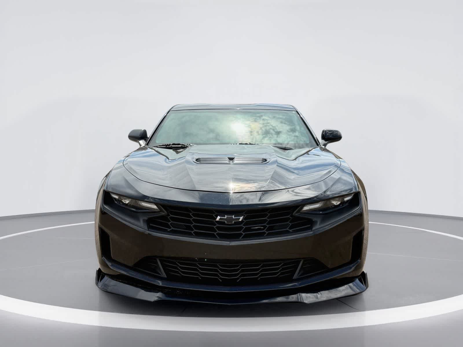 Used 2021 Chevrolet Camaro LT RWD image 7