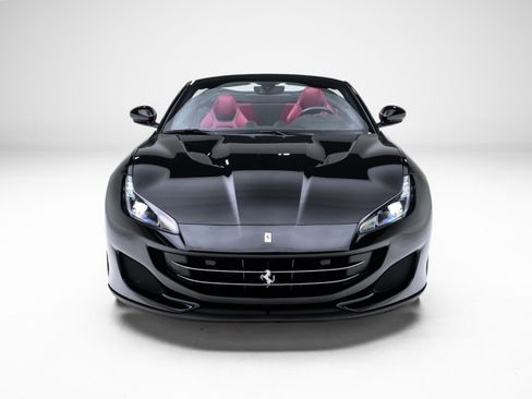 Used 2019 Ferrari Portofino image 4