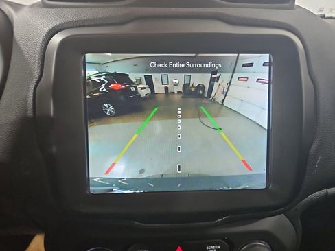 Used 2021 Jeep Renegade Trailhawk w/ Sun & Sound Group image 21