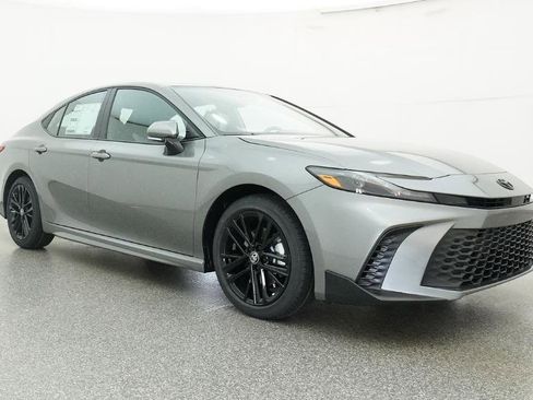 New 2026 Toyota Camry SE image 32