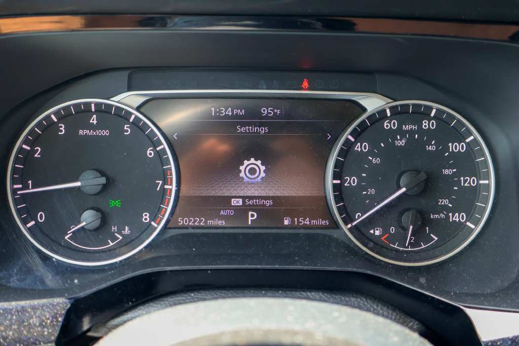 Used 2025 Nissan Pathfinder SV AWD/4WD image 13