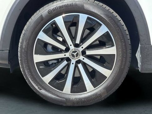 Certified 2022 Mercedes-Benz GLB 250 4MATIC image 33