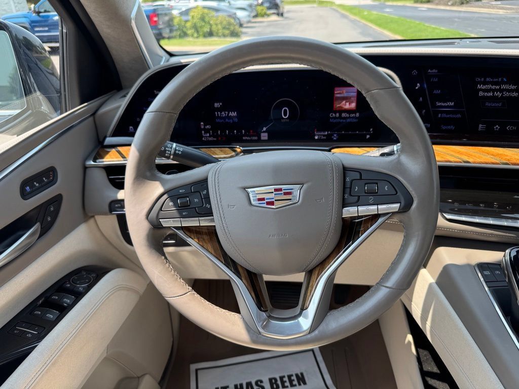 Certified 2023 Cadillac Escalade Premium Luxury Platinum w/ Heavy-Duty Trailer Package AWD/4WD image 20