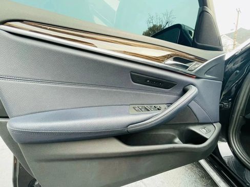 Used 2018 BMW 540i xDrive image 16