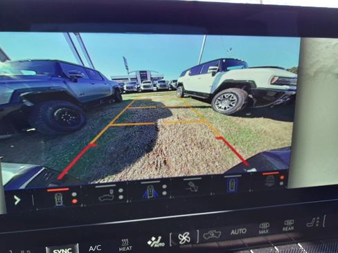 New 2025 GMC Hummer EV 3X w/ Battery Pack, 24 Module Pack image 25