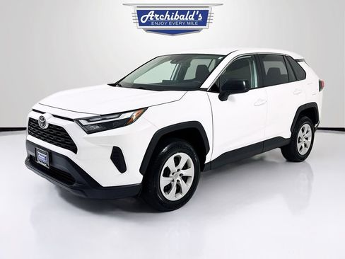 Used 2025 Toyota RAV4 LE image 3