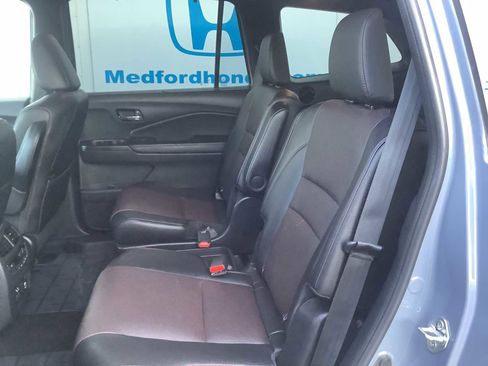 Used 2022 Honda Pilot Black Edition image 13