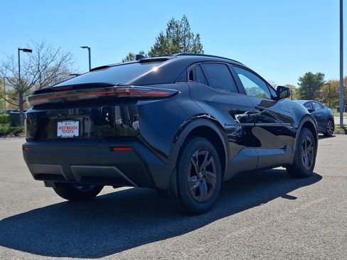 New 2026 Toyota C-HR AWD/4WD image 4