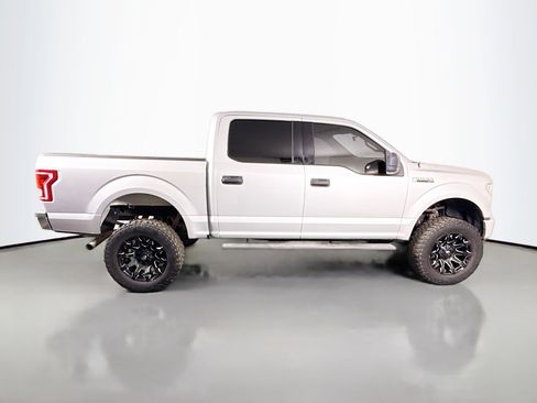 Used 2017 Ford F150 XLT RWD image 11