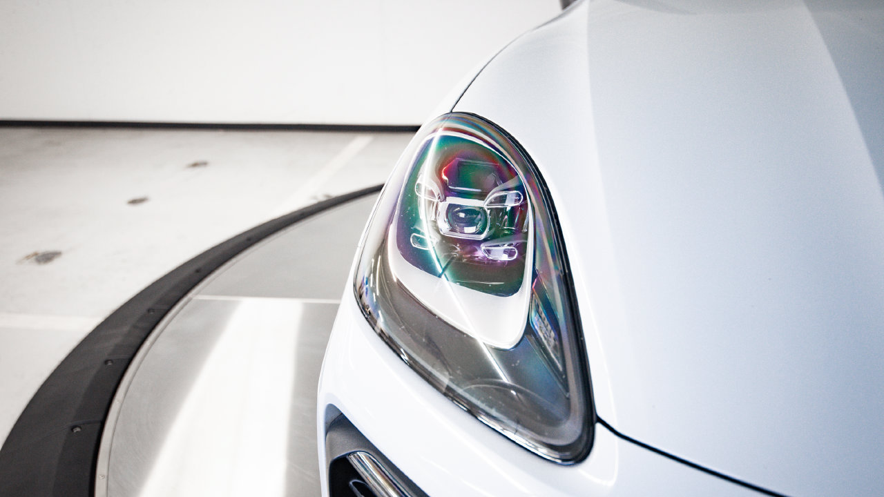 Certified 2022 Porsche Cayenne Coupe AWD/4WD image 13