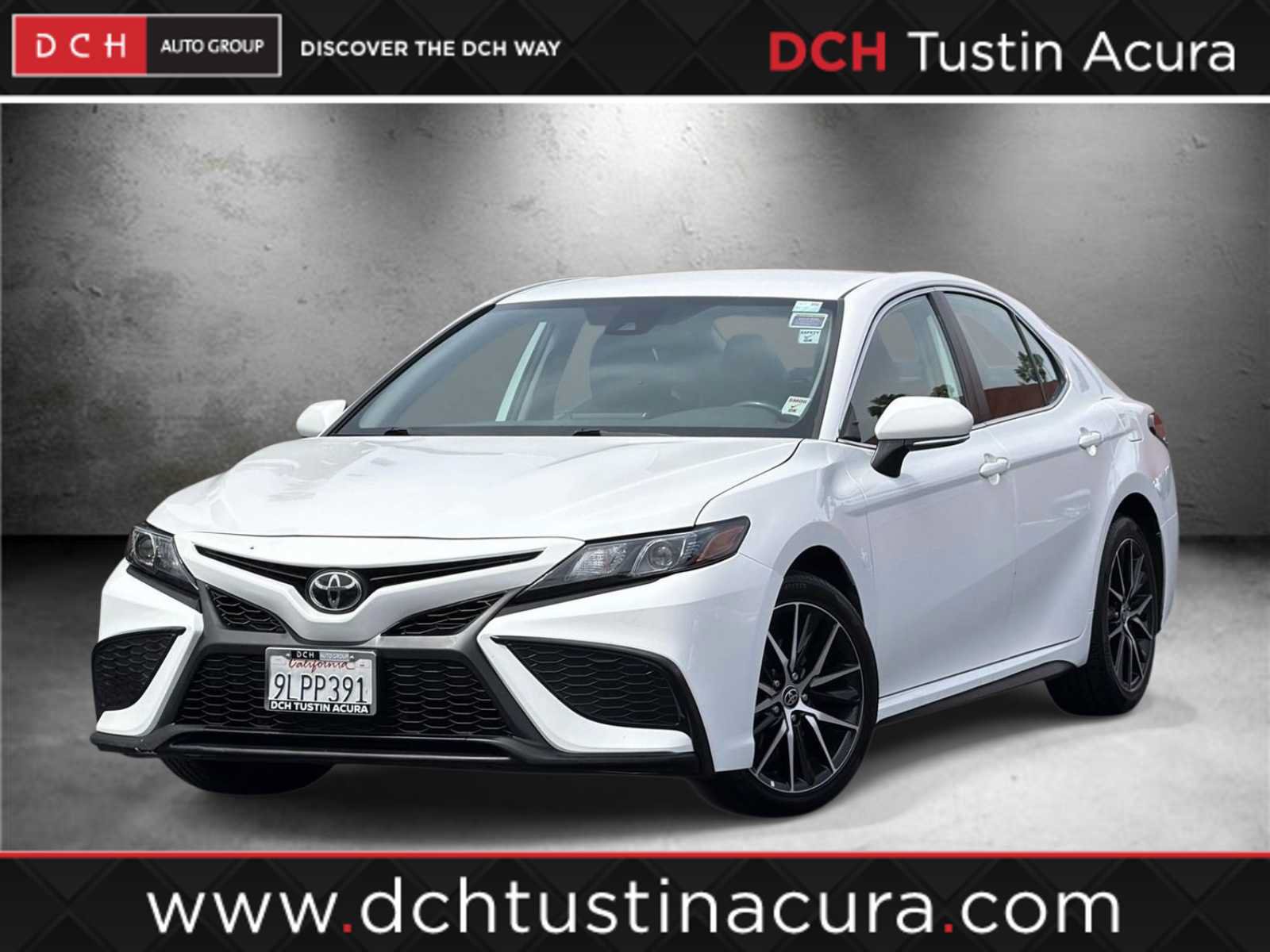Used 2024 Toyota Camry SE w/ Blackout Package (TMS) FWD image 1