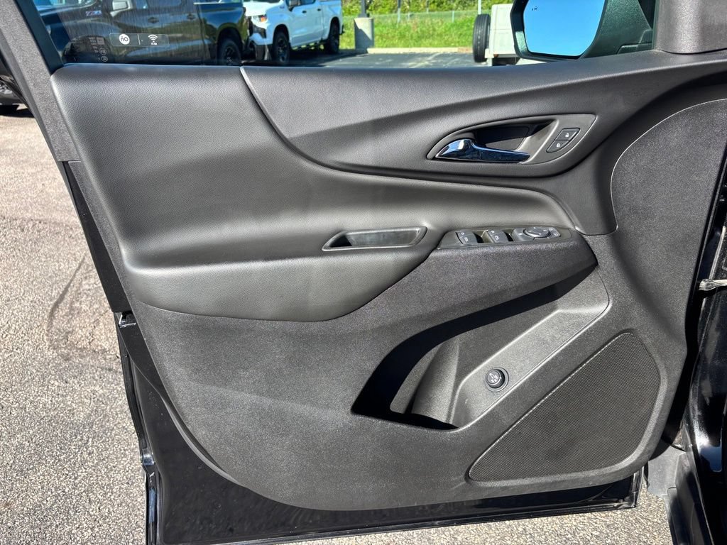 Certified 2024 Chevrolet Equinox LT AWD/4WD image 9