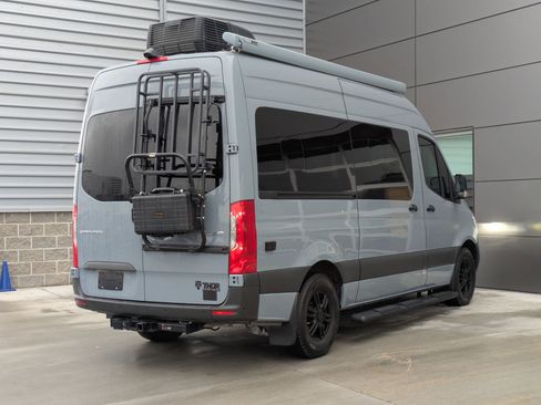 Used 2022 Mercedes-Benz Sprinter 2500 image 5