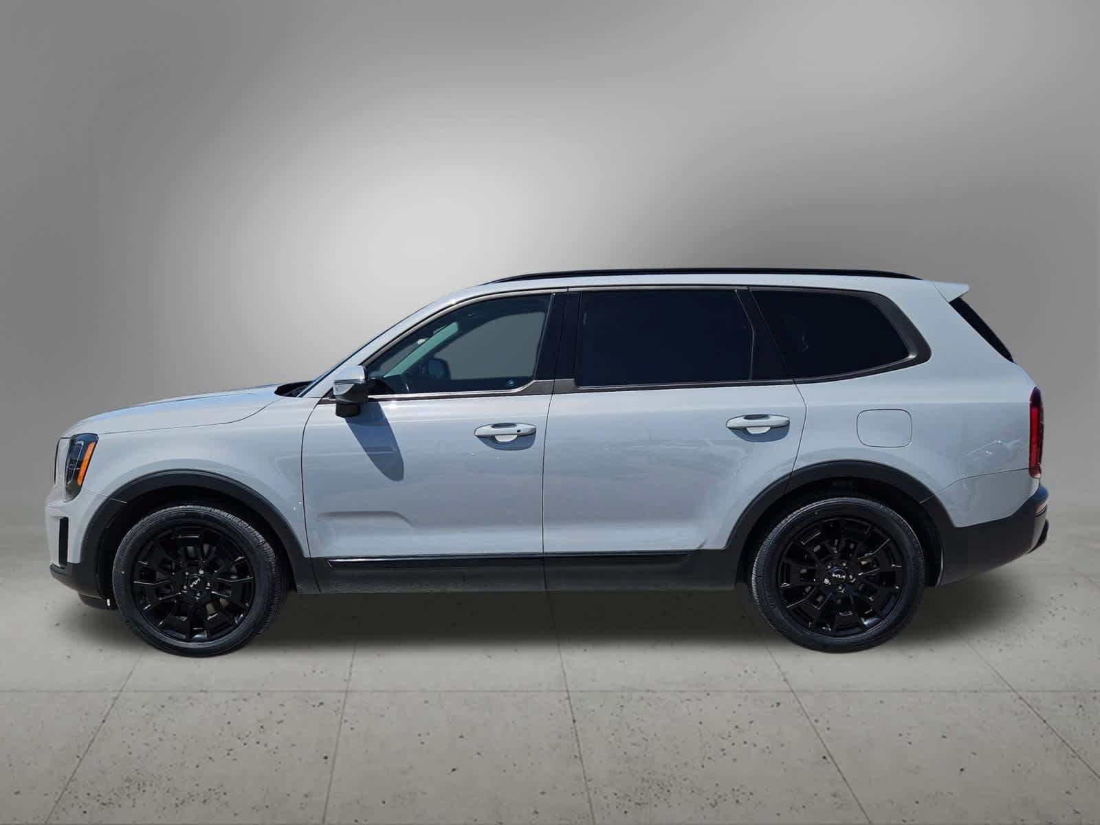 Used 2022 Kia Telluride EX w/ EX Premium Package AWD/4WD image 3