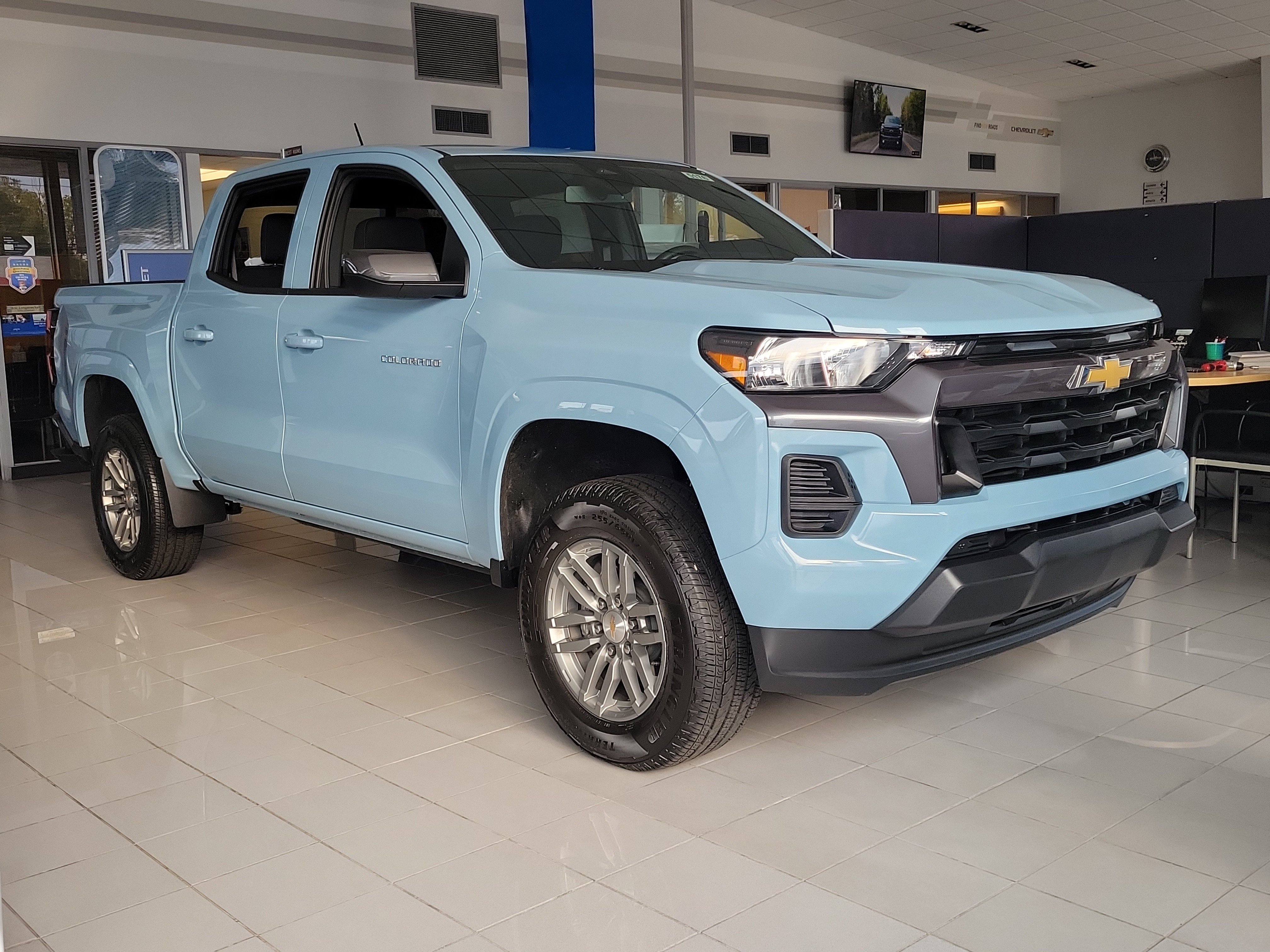 Used 2026 Chevrolet Colorado LT RWD image 31