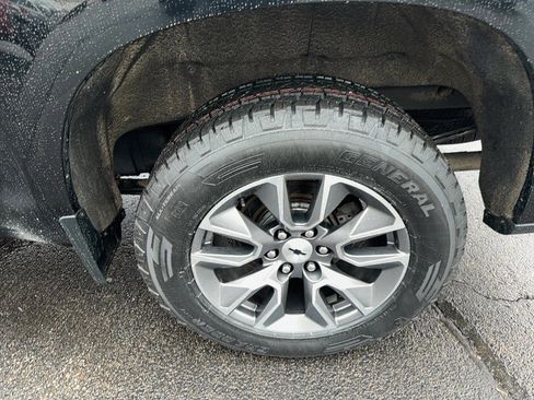 Used 2022 Chevrolet Silverado 1500 RST AWD/4WD image 9