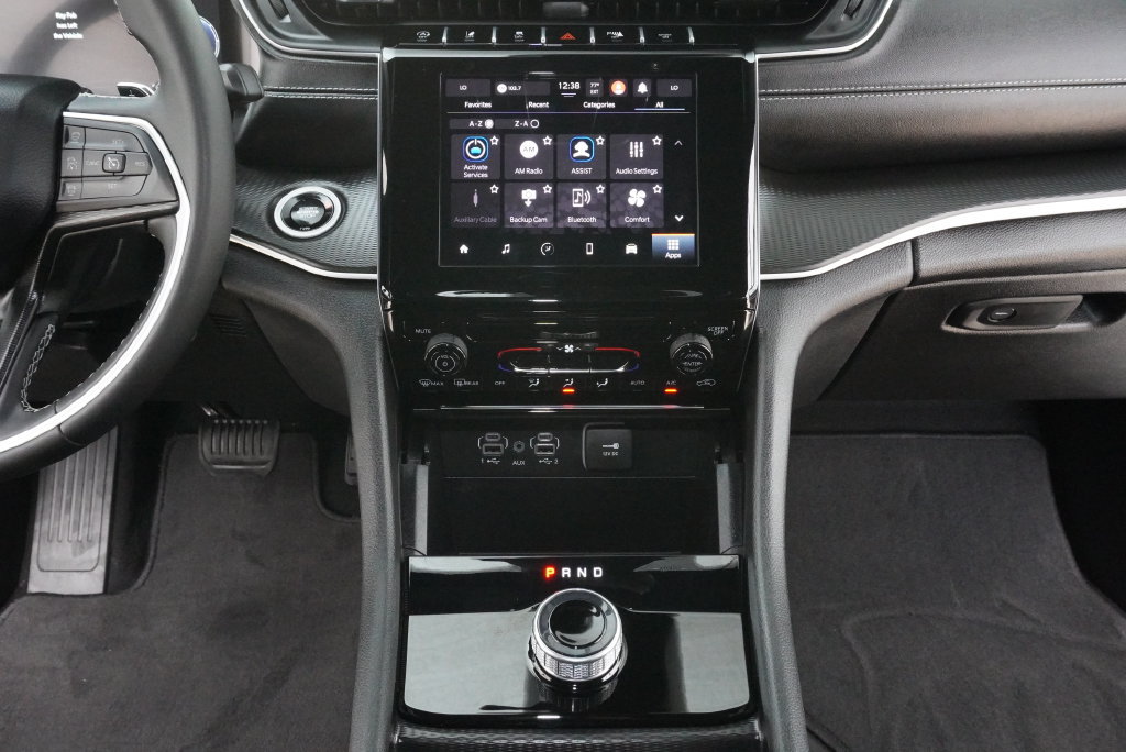 Used 2025 Jeep Grand Cherokee Laredo X AWD/4WD image 19