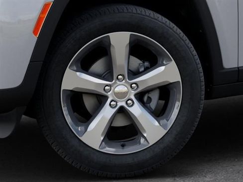 New 2026 Jeep Grand Cherokee L Limited image 8