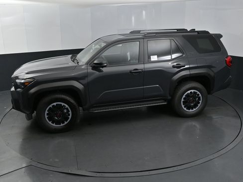 Used 2025 Toyota 4Runner TRD Off-Road Premium image 22