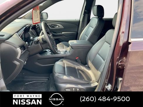 Used 2023 Chevrolet Traverse LT AWD/4WD image 12